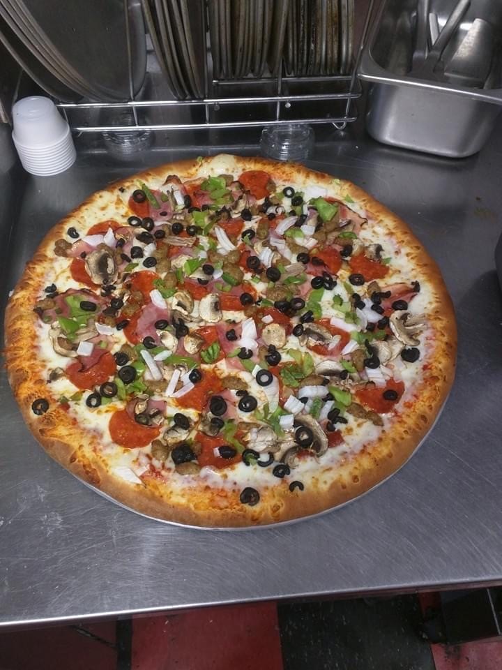 Munchies Pizza & Deli Fruita, CO Action Local Colorado